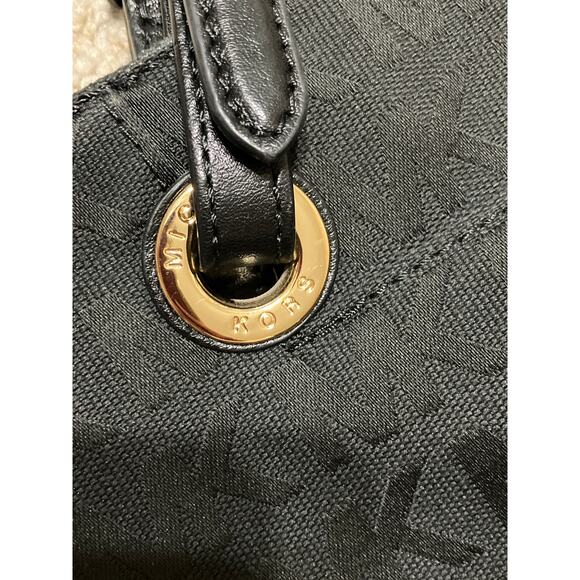 MICHAEL KORS, LARGE BLACK SIGNATURE PRINT CANVAS SHOULDER BAG - Picture 16 of 16